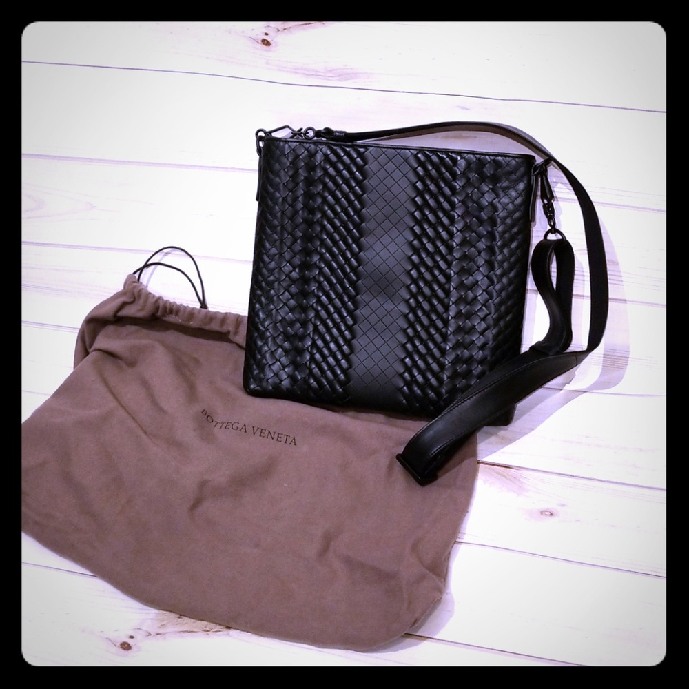 Bottega Veneta Messenger NWOT